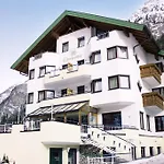 Laerchenhof 4* カウナータール